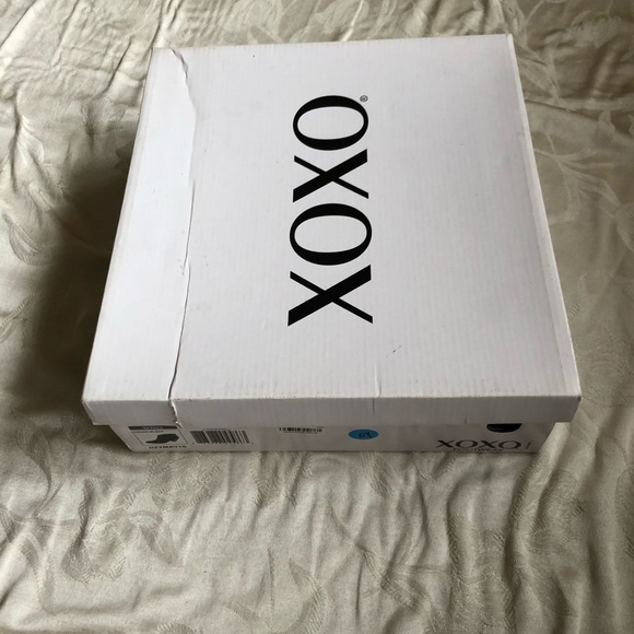 XOXO Black Ankle Booties - Picture 6 of 8